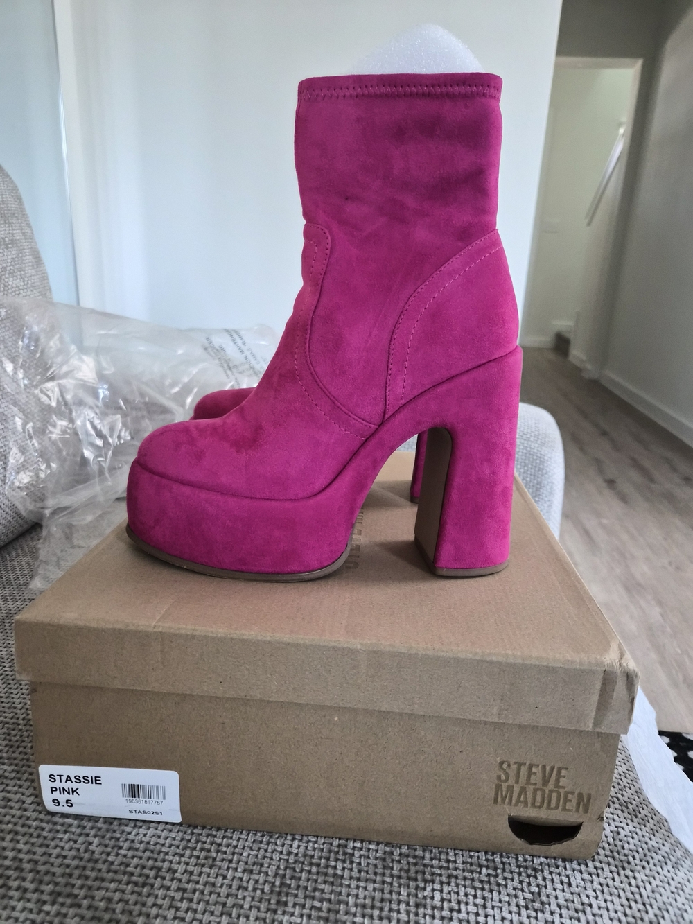 Steve Madden Stassie Pink Suede Platform Ankle Boots